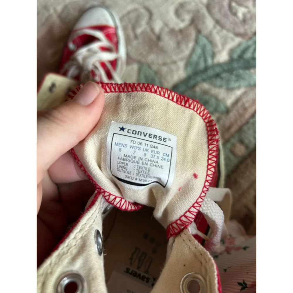 Converse red size 7W